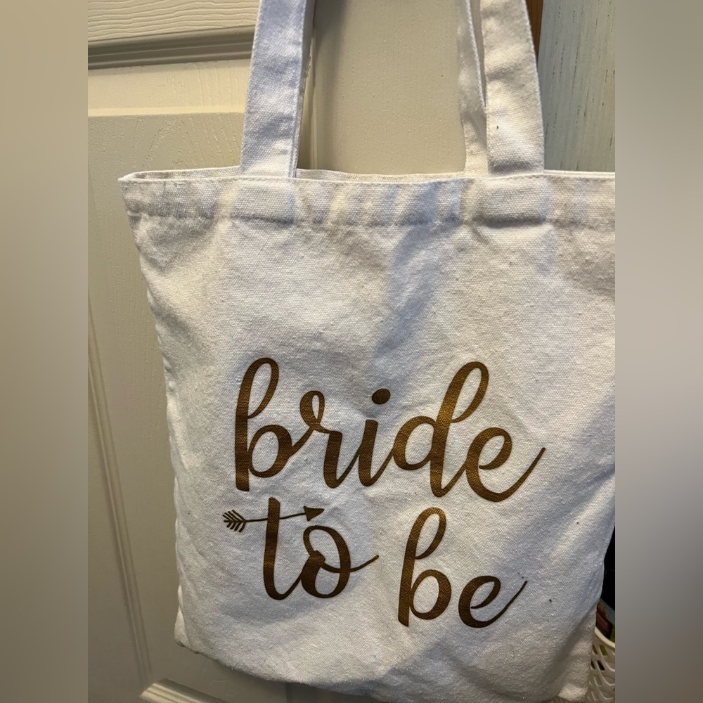 Bride to be tote bag